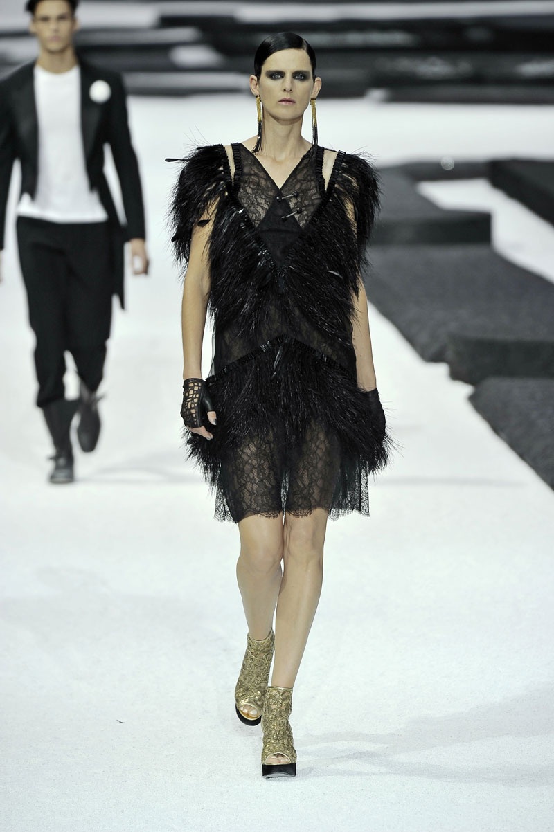 Chanel - Paris primavera-verão 2011 - Lilian Pacce