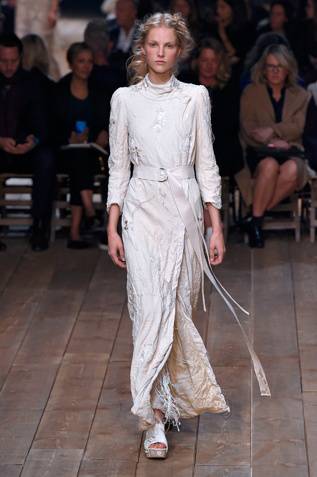 Alexander McQueen primavera-verão 2016 - Lilian Pacce