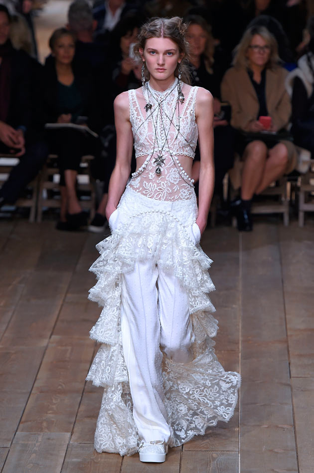 Alexander McQueen primavera-verão 2016 - Lilian Pacce