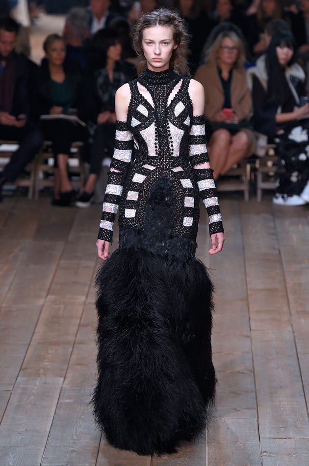 Alexander McQueen primavera-verão 2016 - Lilian Pacce