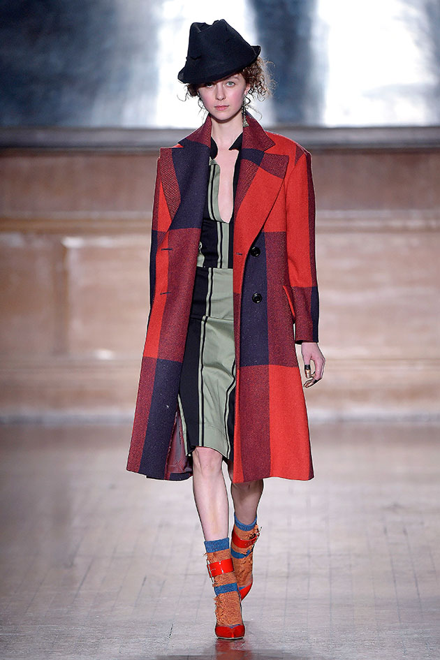 Vivienne Westwood Red Label outono-inverno 2016/17 | Lilian Pacce