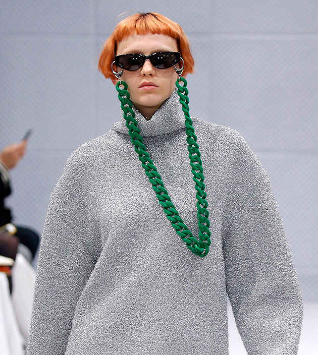 Os acessórios engraçados das passarelas francesas | Lilian Pacce