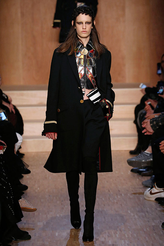 Givenchy outono-inverno 2016/17 - Lilian Pacce