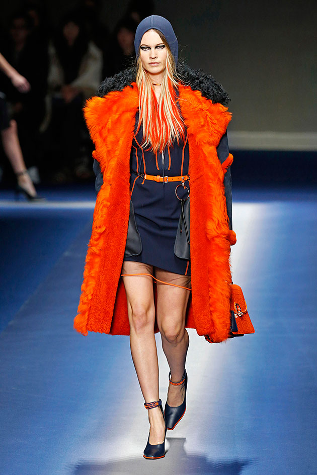 Versace outono-inverno 2017/18 - Lilian Pacce