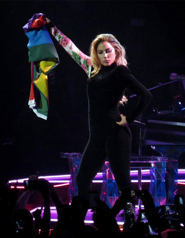 Quem vestiu Lady Gaga em sua nova turnê mundial - Lilian Pacce