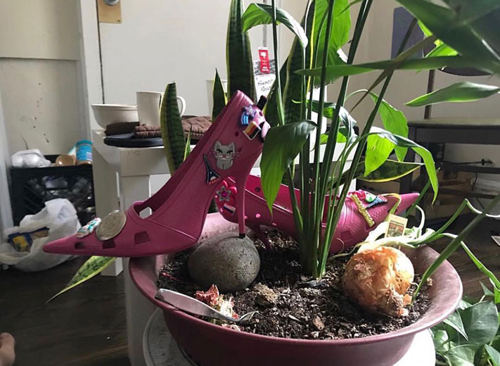 A Balenciaga fez de novo: crocs, agora de bico fino! - Lilian Pacce