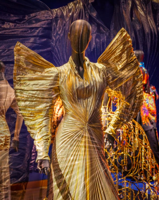 THIERRY MUGLER ファッション集 Thierry Mugler: a história de um estilista radical - FFW